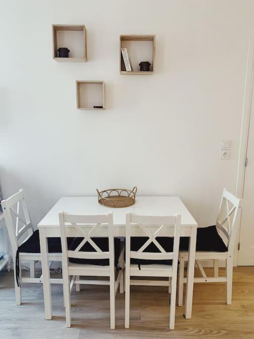 Apartment Rousquille: Patio Au Rdc D'une Maison Calme *
